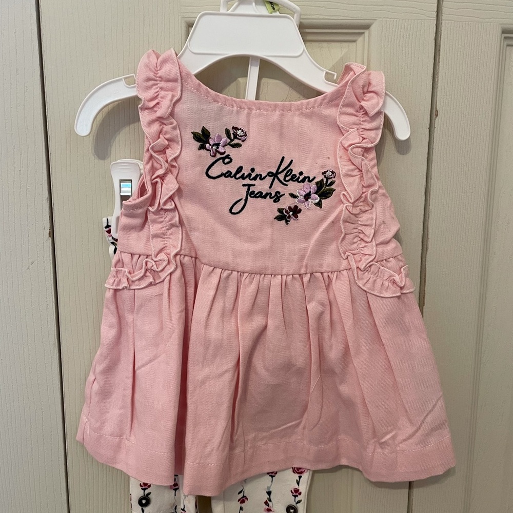 Calvin Klein 💗Baby Girl💗 2 piece set